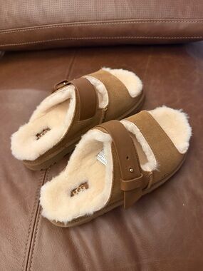 UGG Chestnut Suede Shearling Buckle Slide Sandals. Brand New